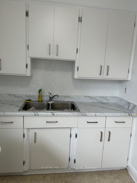 18 Wasdale Crescent, #1