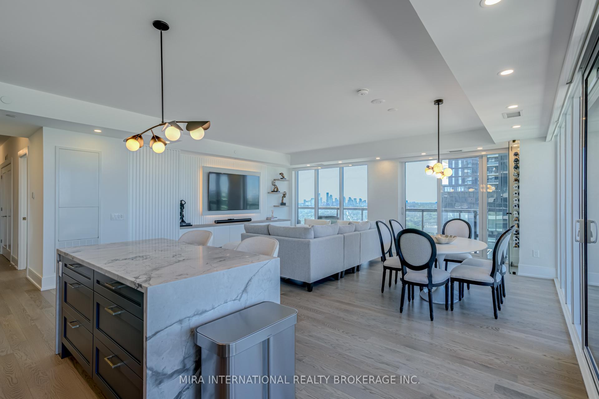3 Bedrooms Condo at 30 Inn On The Park,  Toronto For sale