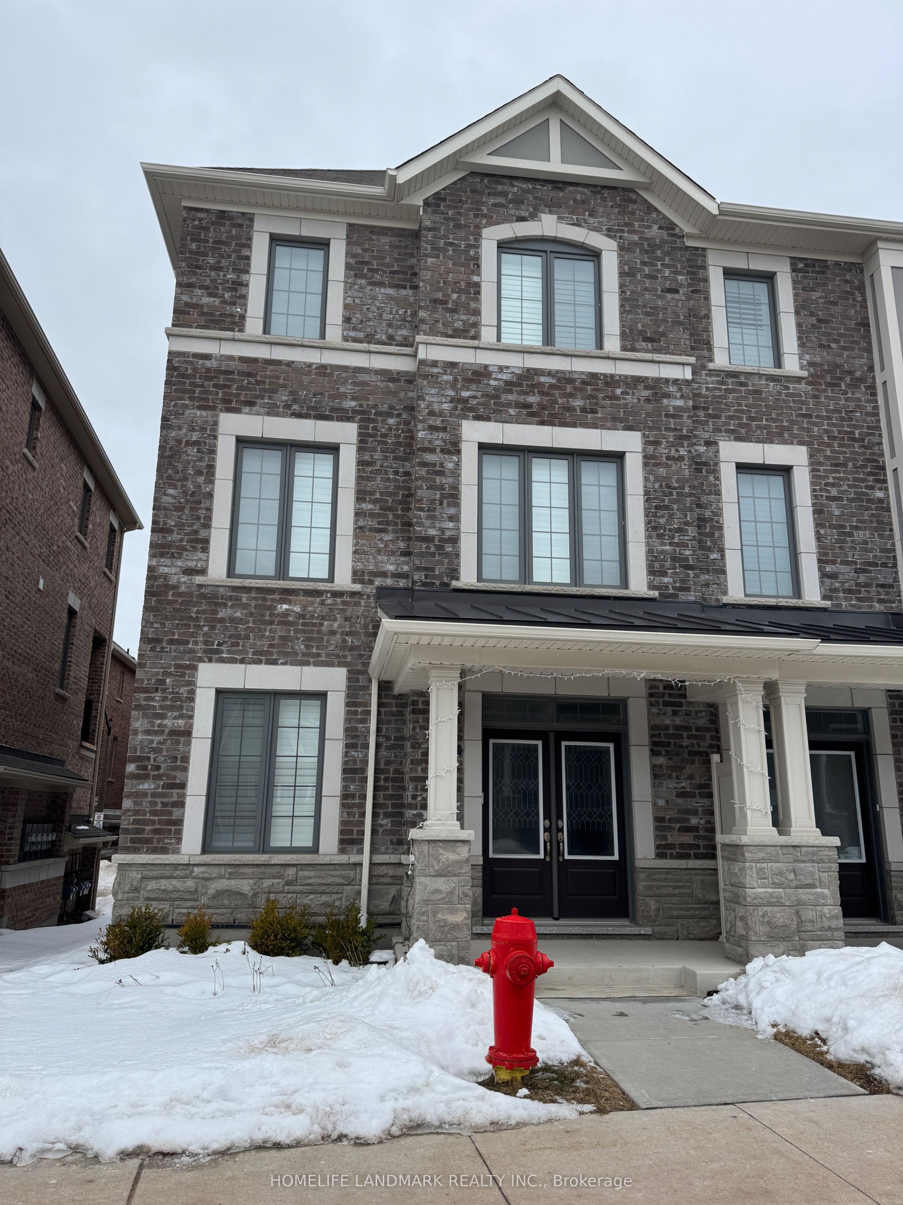 24 Windflower Way, Whitby, ON L1P 0H9