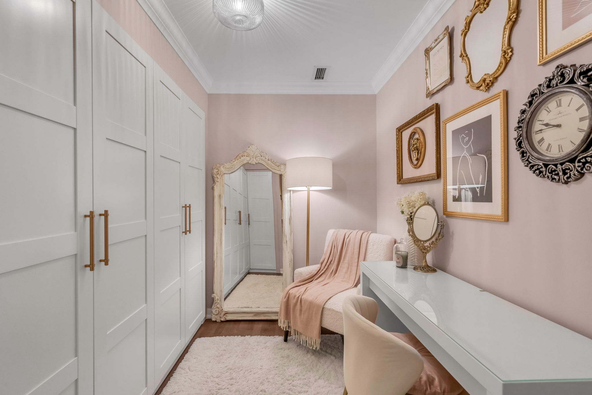 21 Grand Magazine Street 1402