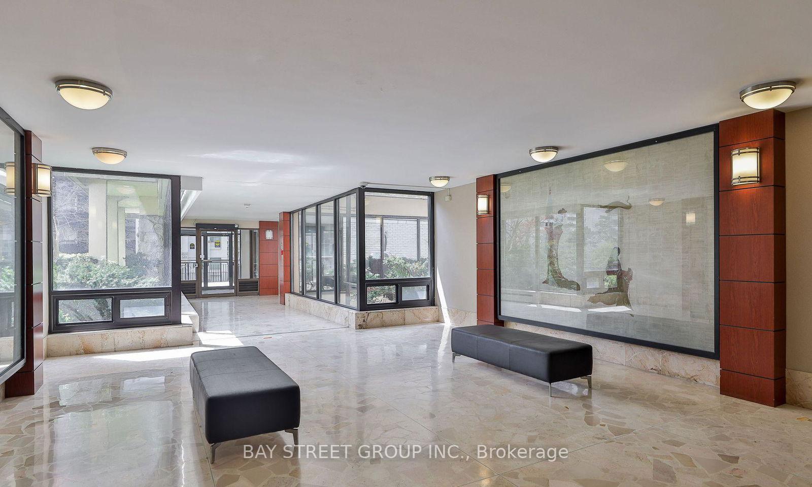 2 Bedrooms Condo at 360 Ridelle, Toronto For sale