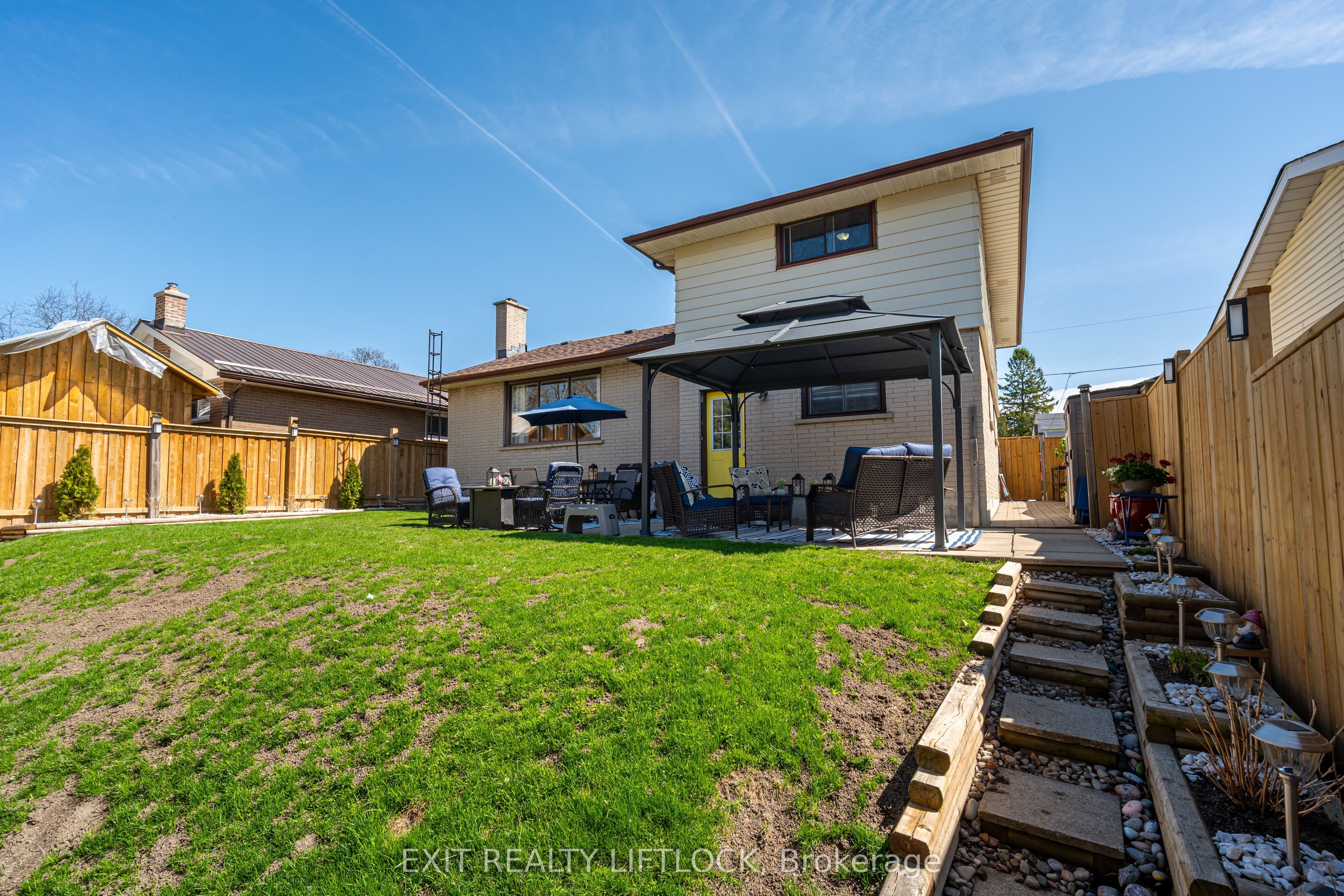 110 Labrador Drive