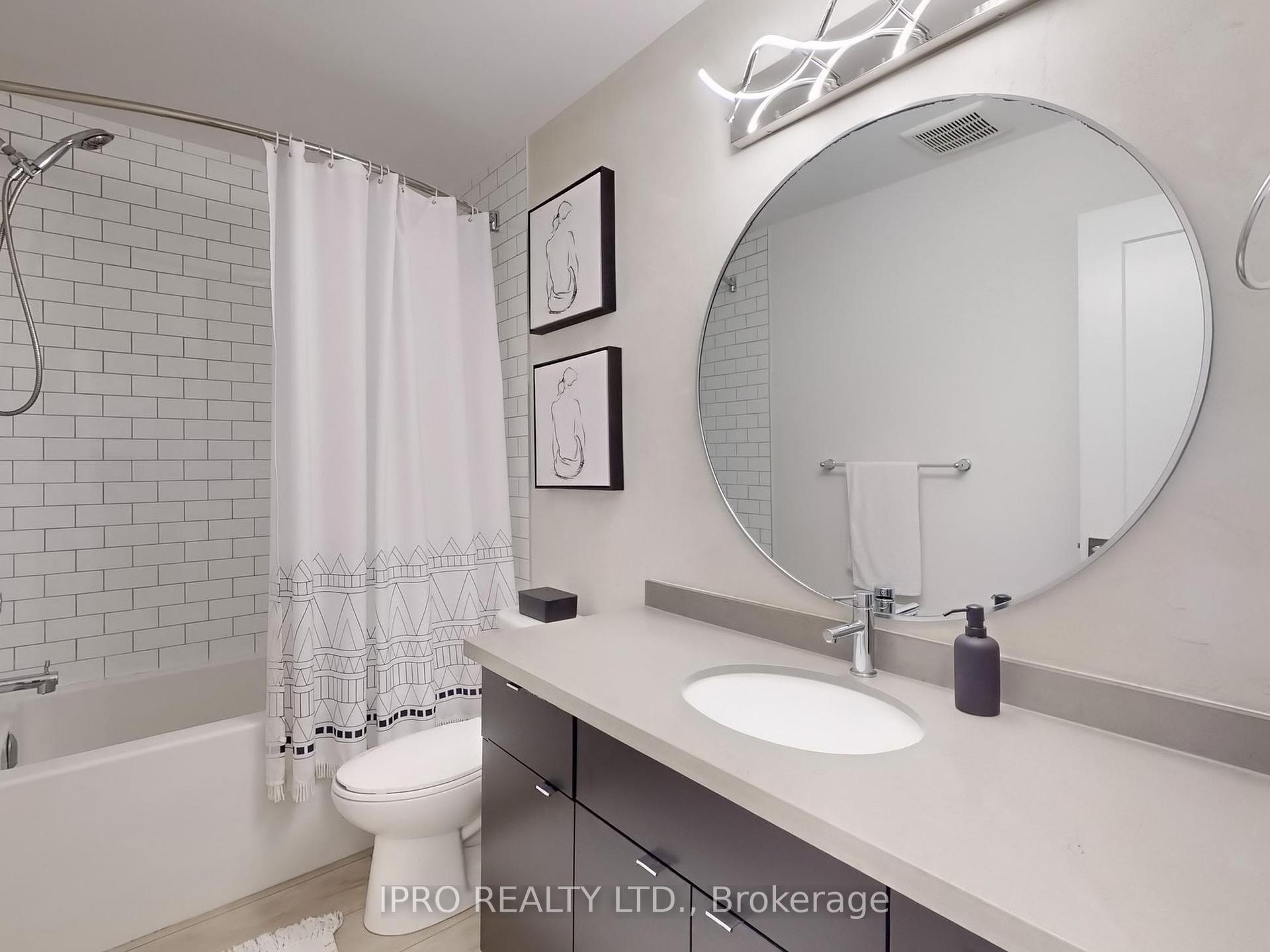 3 Bedrooms Condo at 35 Midhurst, Hamilton For sale