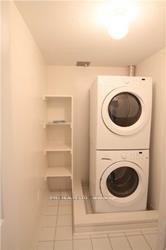 2 Bedrooms Condo at 5100 Plantation, Mississauga For sale