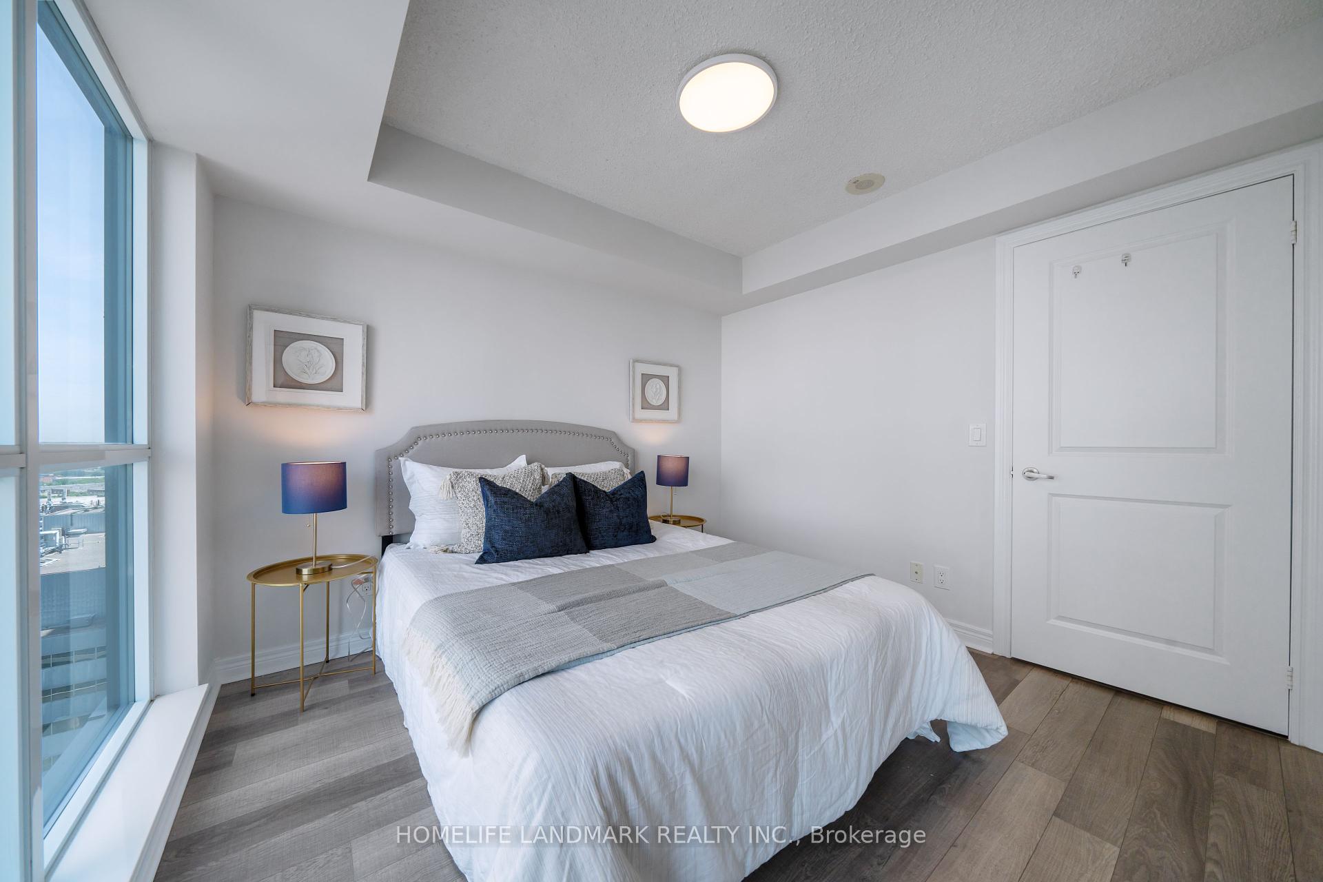 2 Bedrooms Condo at 50 Town Centre, Toronto For sale