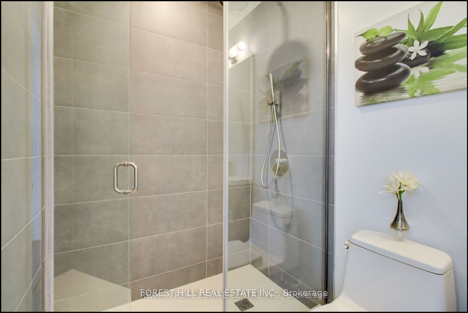 2020 Bathurst Street, #211