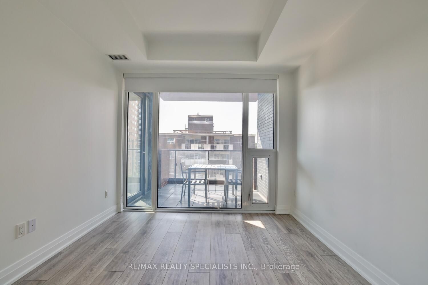 21 Park Street E, #616