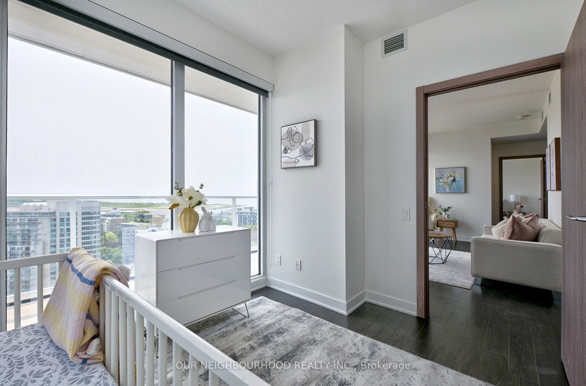19 Bathurst Street, #2111
