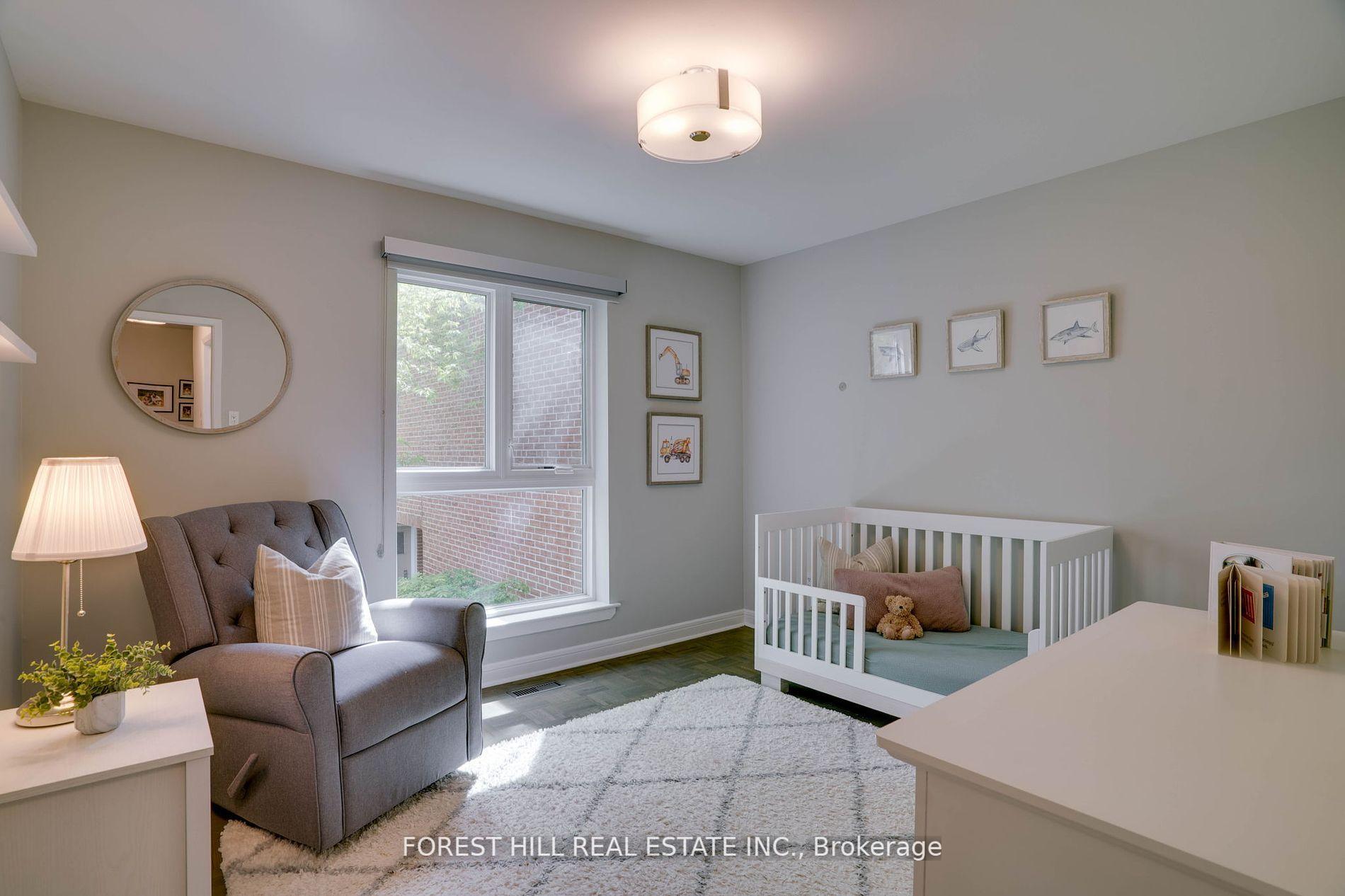 4 Bedrooms Condo at 11 Scenic Mill, Toronto For sale