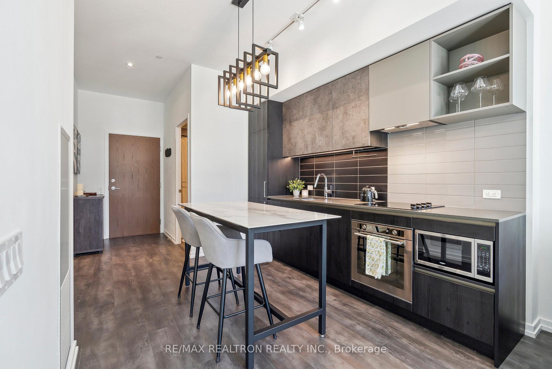 2 Bedrooms Condo at 7890 Jane, Vaughan For sale