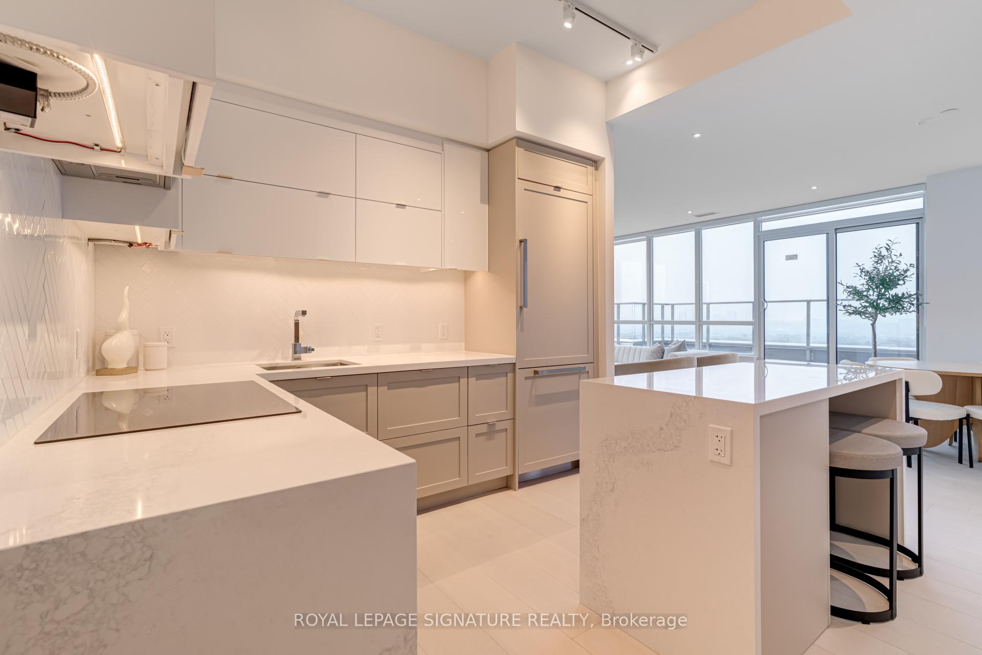 4 Bedrooms Condo at 2 Teagarden, Toronto For sale