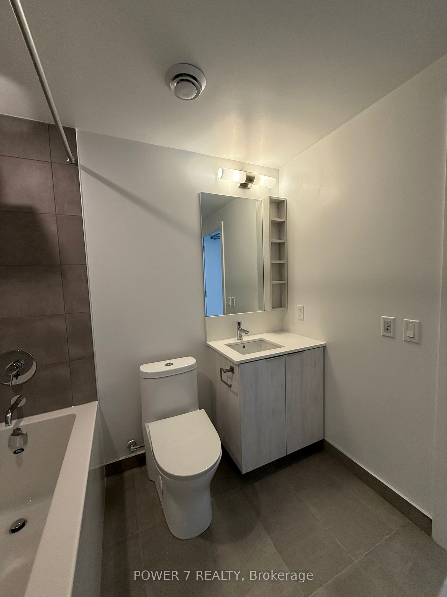 8 Wellesley Street W, #4605