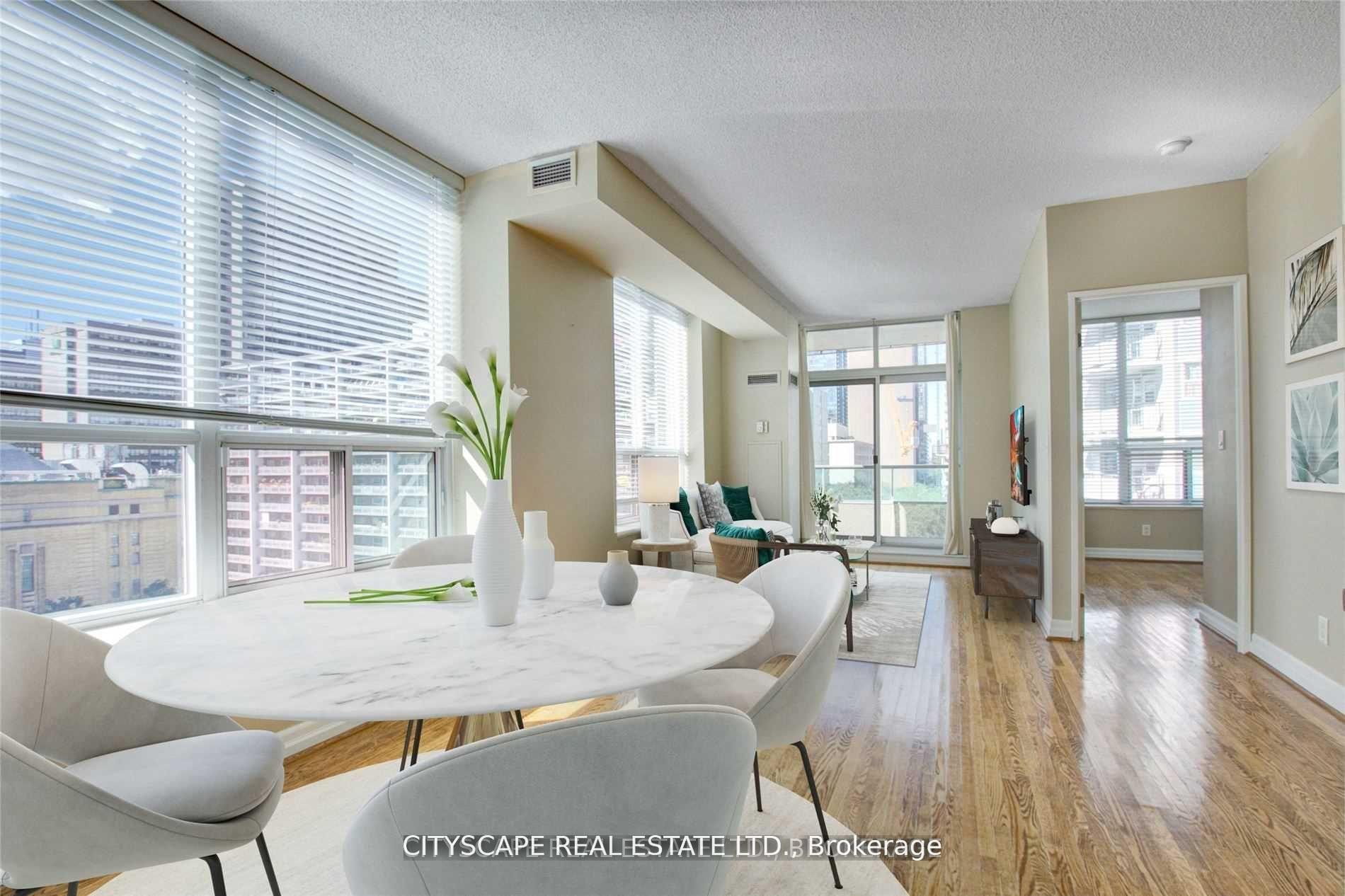 2 Bedrooms Condo at 70 Alexander, Toronto For sale