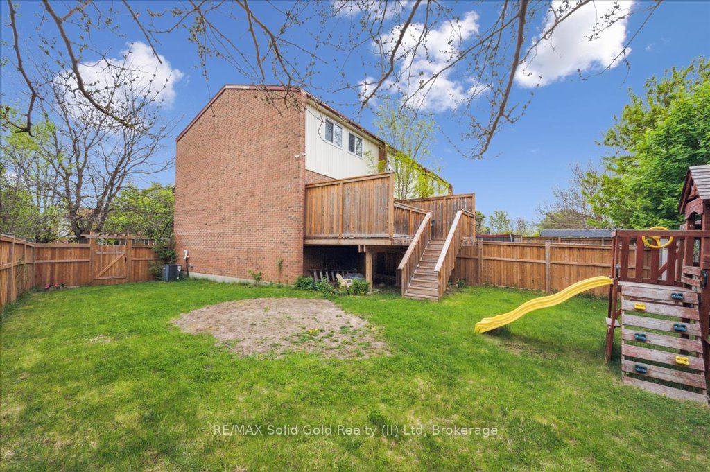 419 Bairstow Crescent, #3