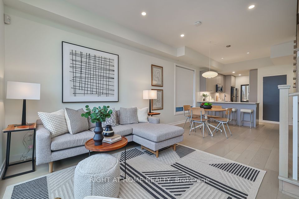 #8 - 1331 Gerrard Street, Toronto, ON M4L 1Y8