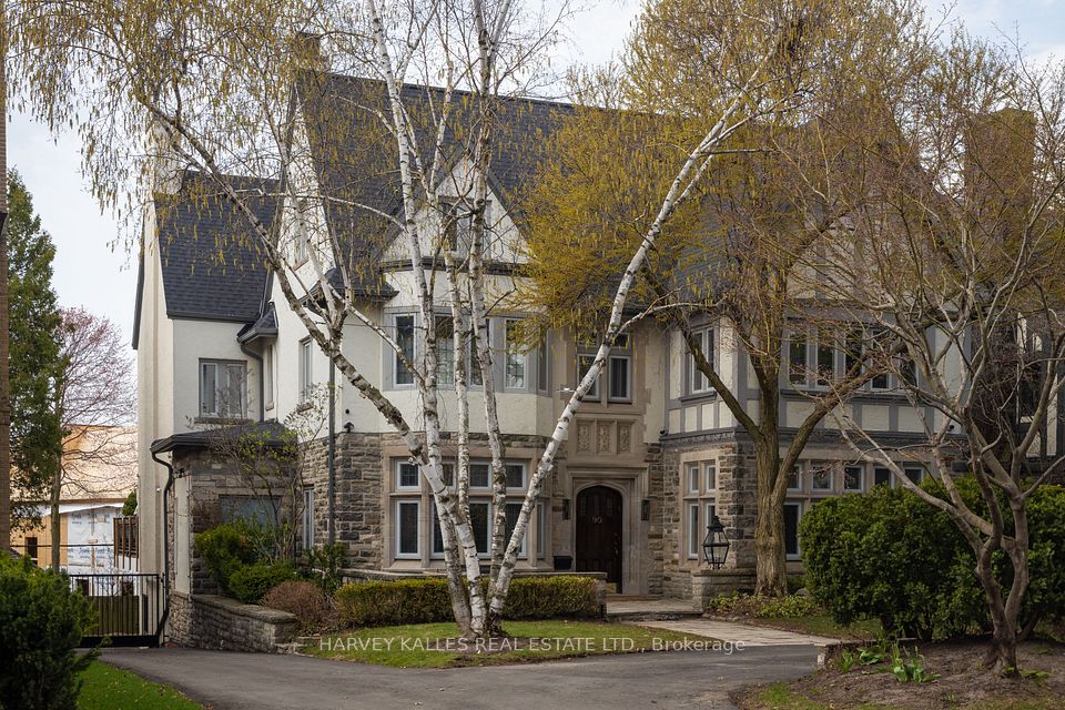 90 Old Forest Hill