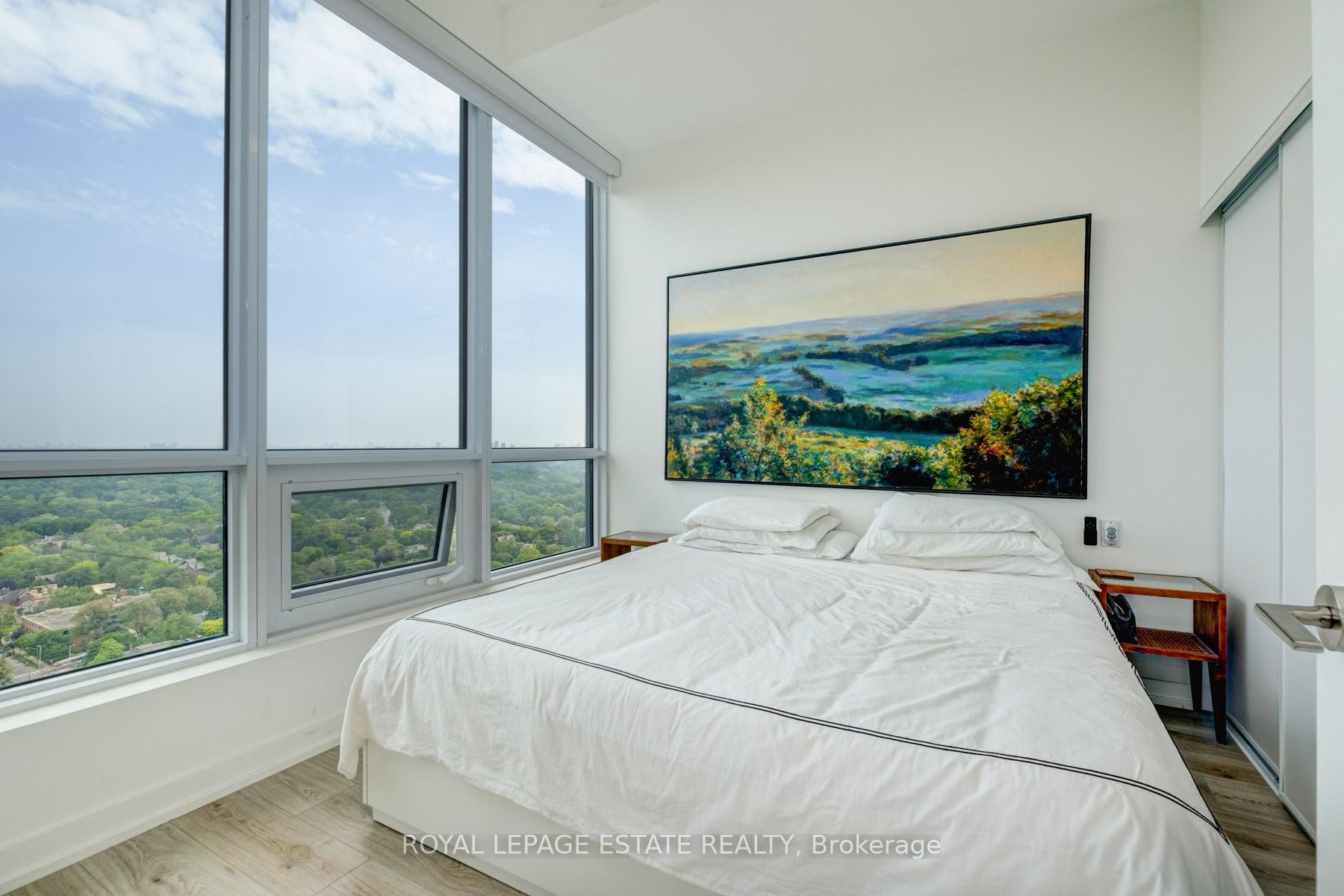 2 Bedrooms Condo at 395 Bloor, Toronto For sale