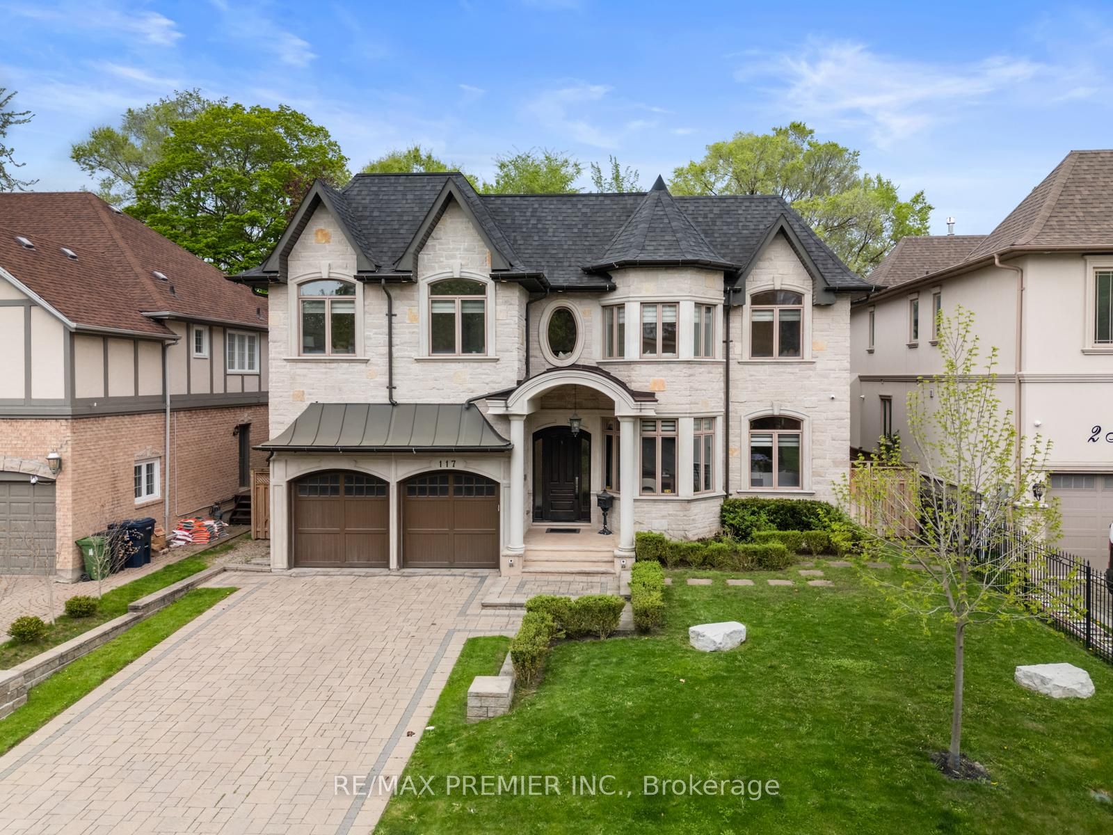 117 Upper Canada Drive