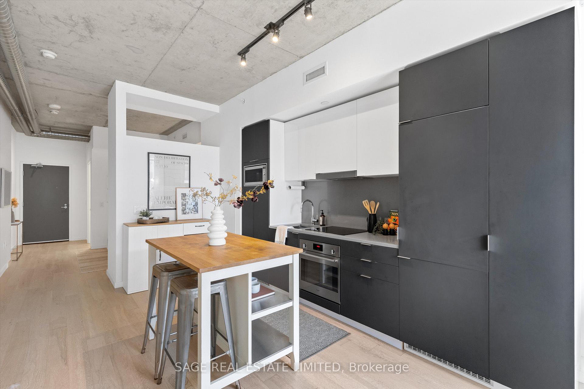 1 Bedroom Condo at 170 Bayview, Toronto For sale
