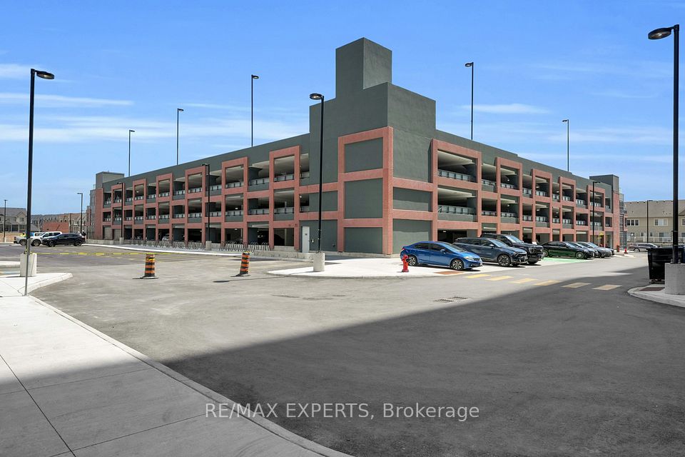 2545 Simcoe Street N 1511