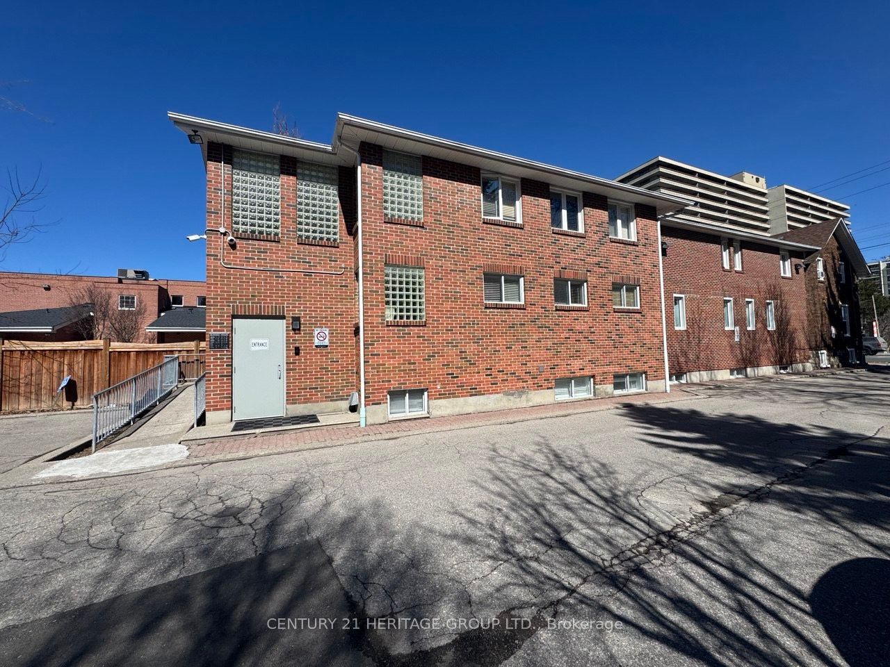 8054 Yonge Street