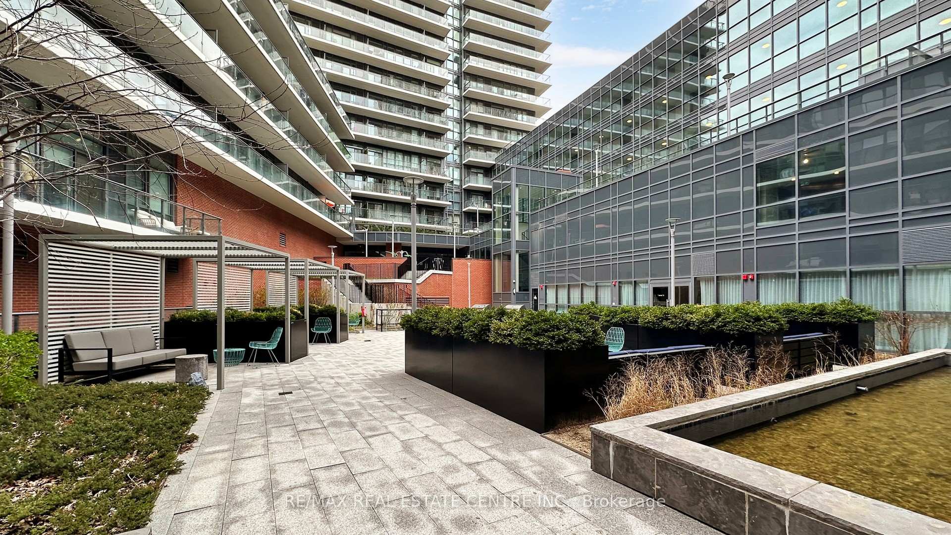 2 Bedrooms Condo at 38 Iannuzzi,  Toronto For sale