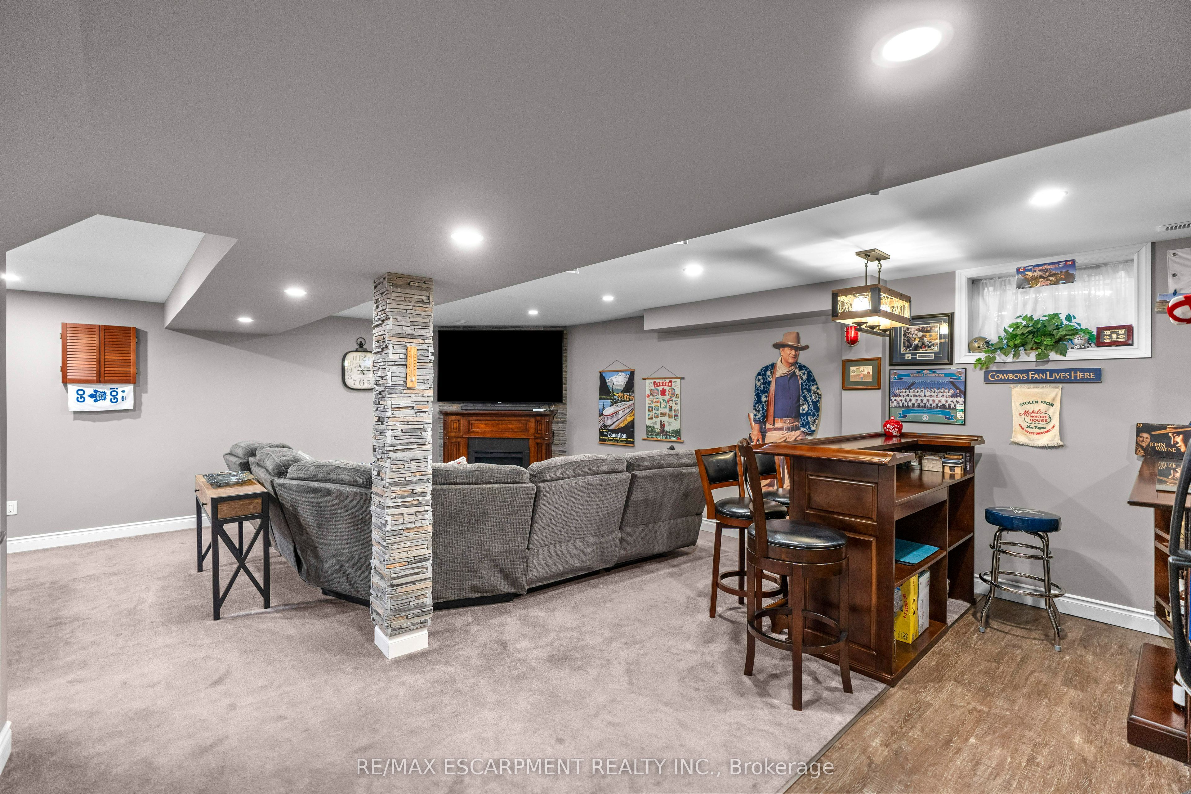 28 Edgecroft Crescent