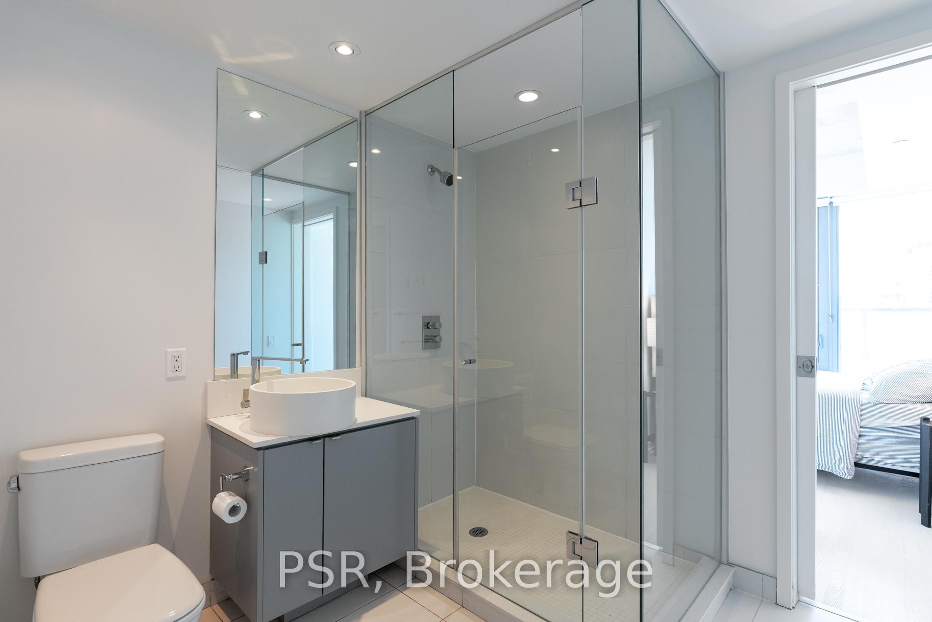 1 Bedroom Condo at 60 Colborne, Toronto For sale