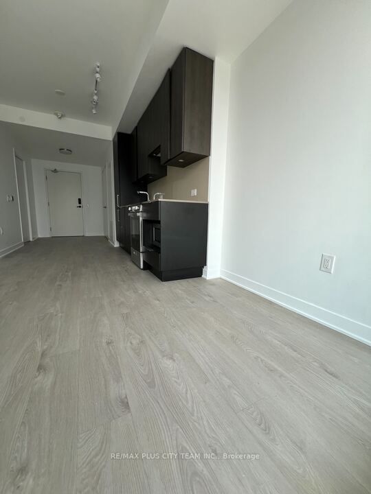3900 Confederation Parkway E, #1412