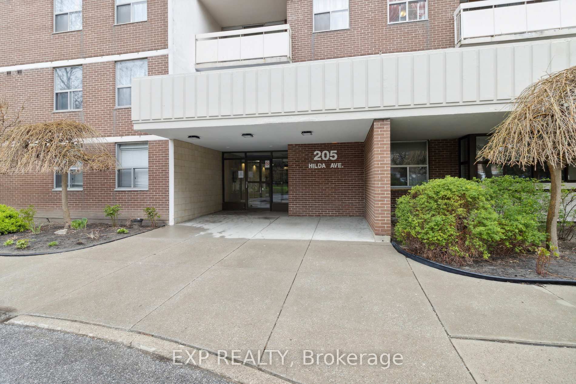 3 Bedrooms Condo at 205 Hilda, Toronto For sale