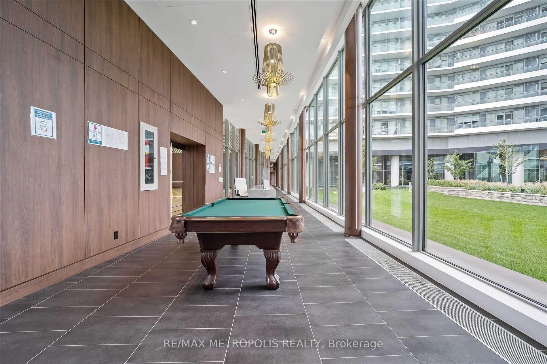 2 Bedrooms Condo at 117 McMahon, Toronto For sale