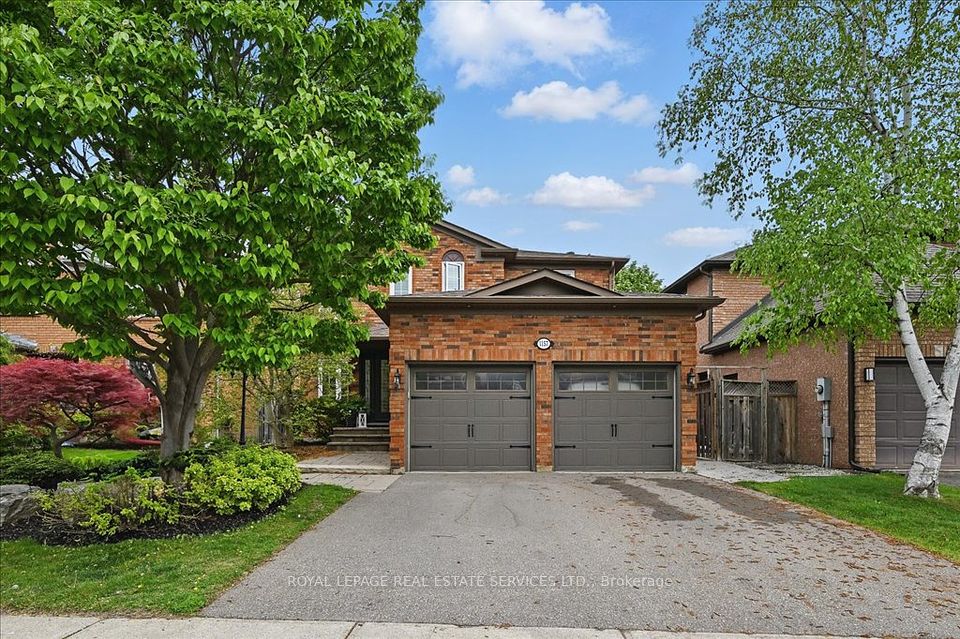1157 Giles Gate
