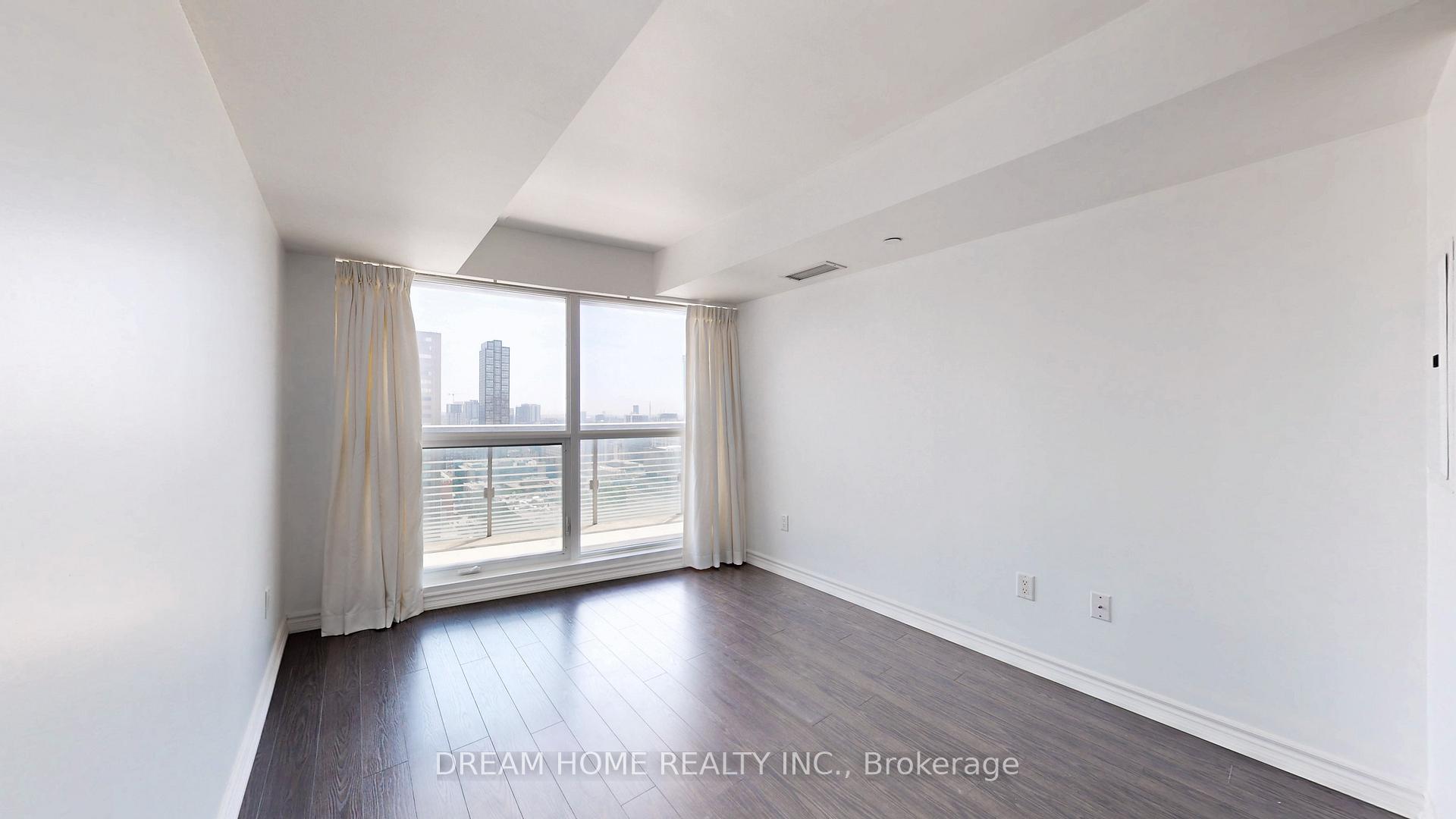 2 Bedrooms Condo at 386 Yonge, Toronto For sale