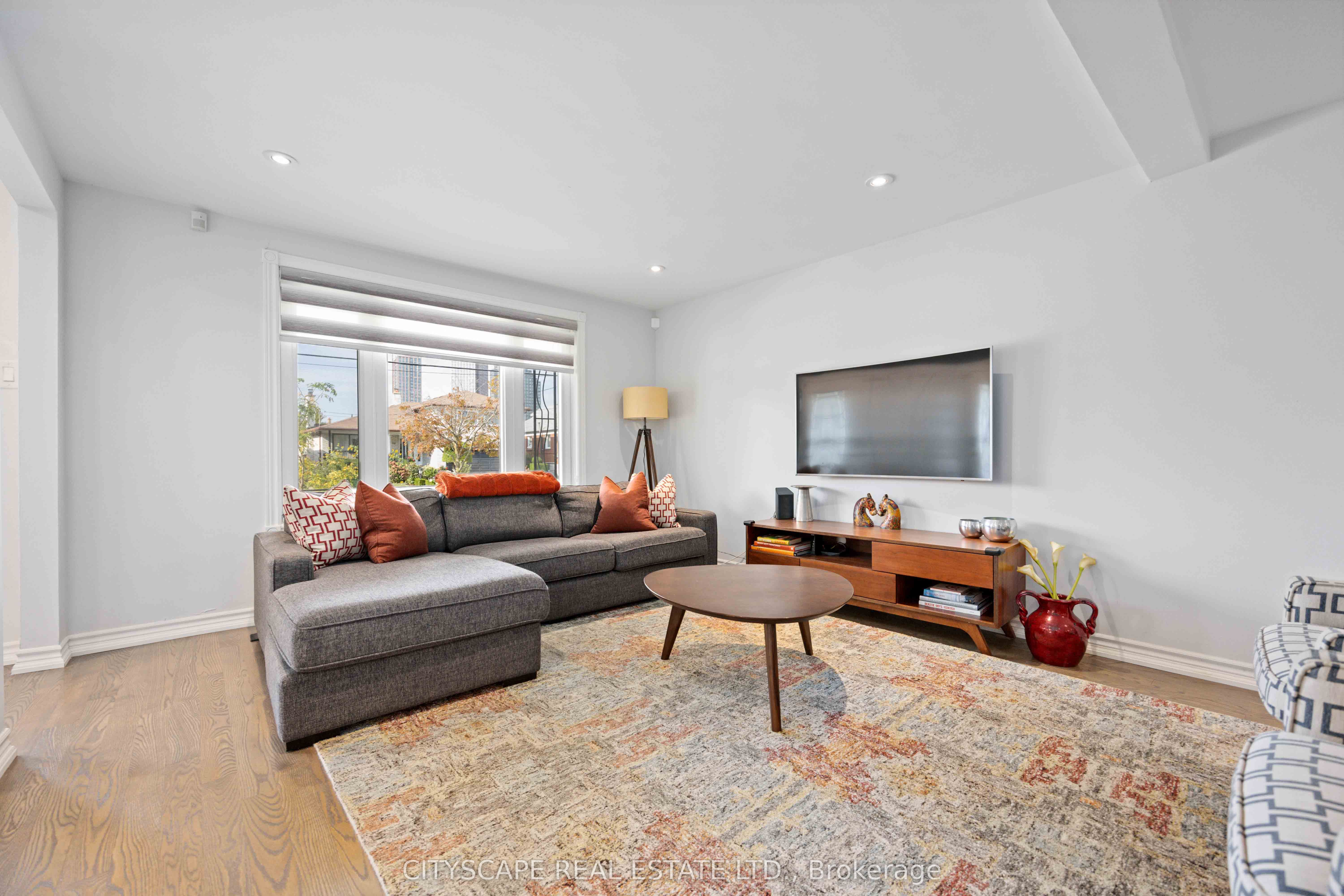 39 Bentworth Avenue
