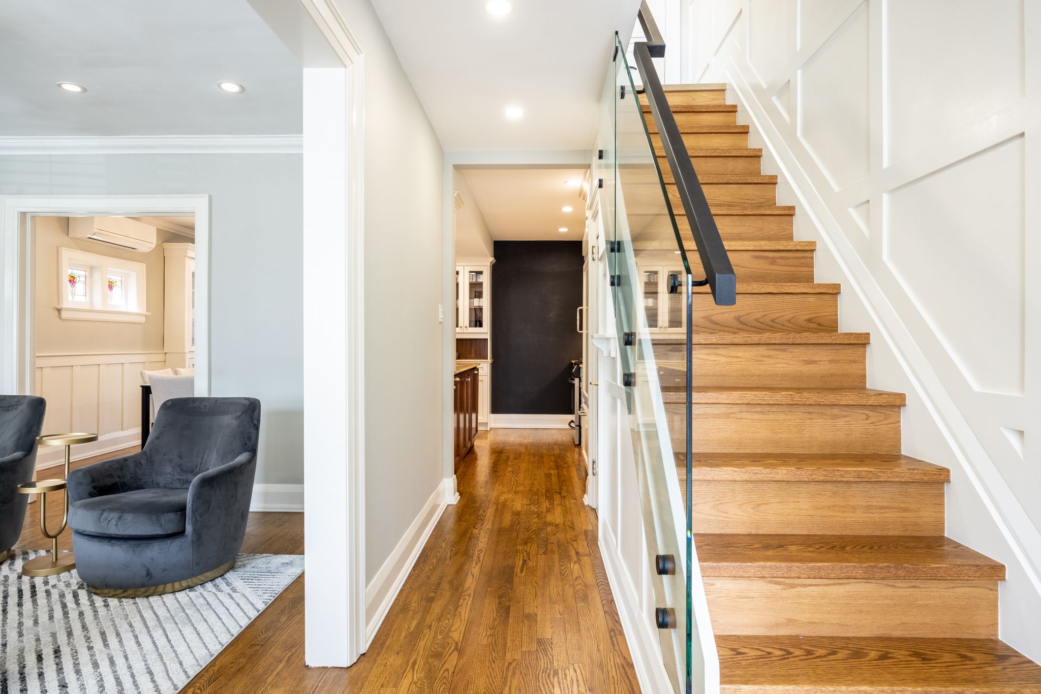 42 Roe Avenue