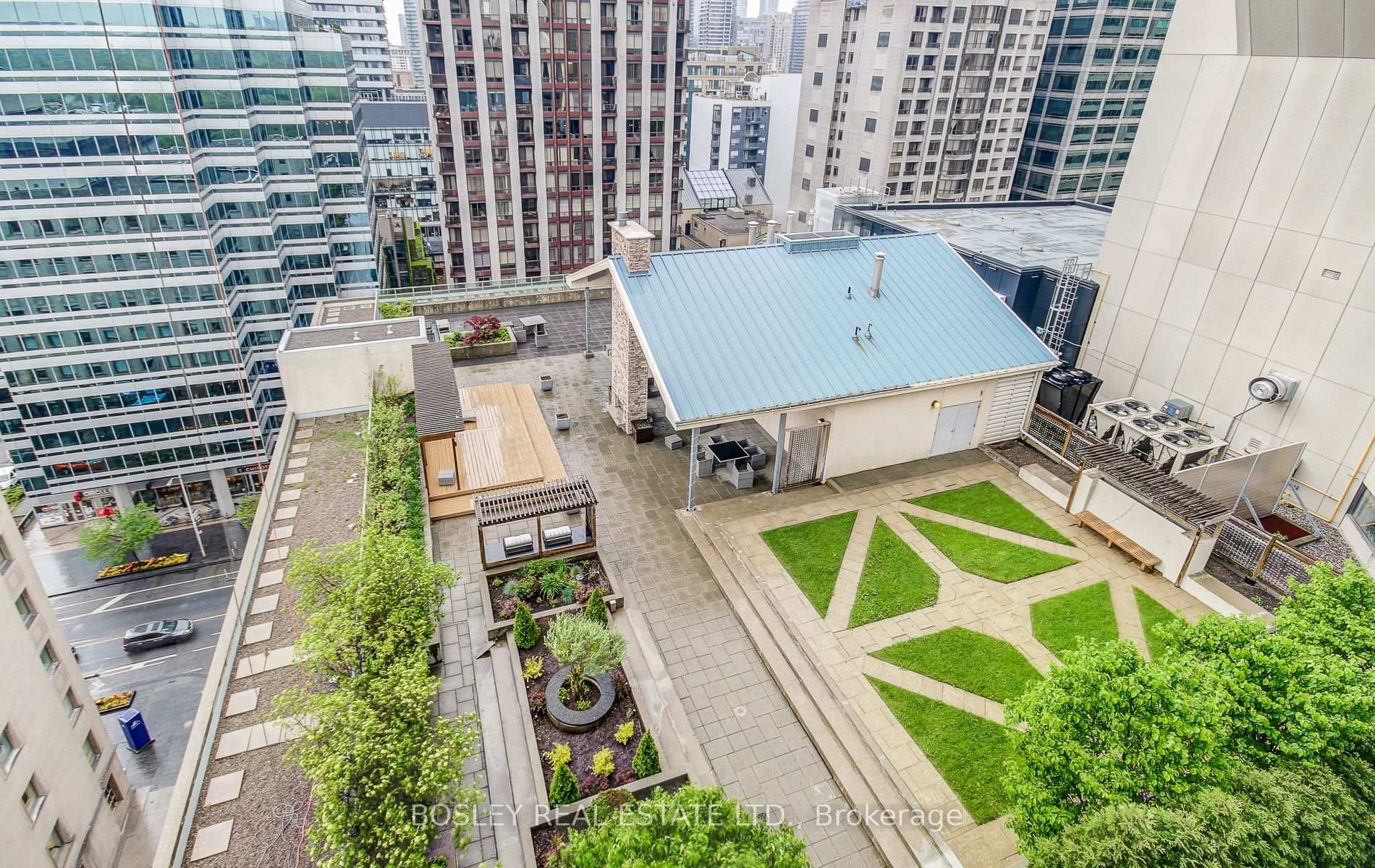 2 Bedrooms Condo at 8 Park, Toronto For sale