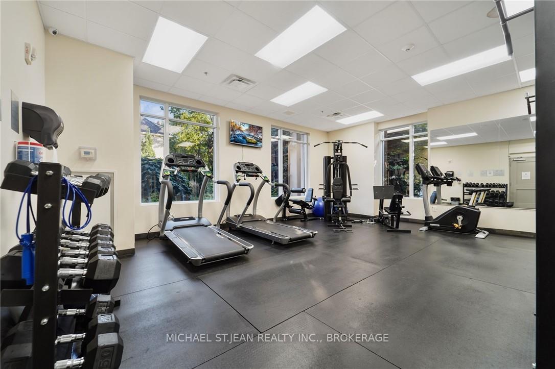 2 Bedrooms Condo at 90 Charlton,  Hamilton For sale