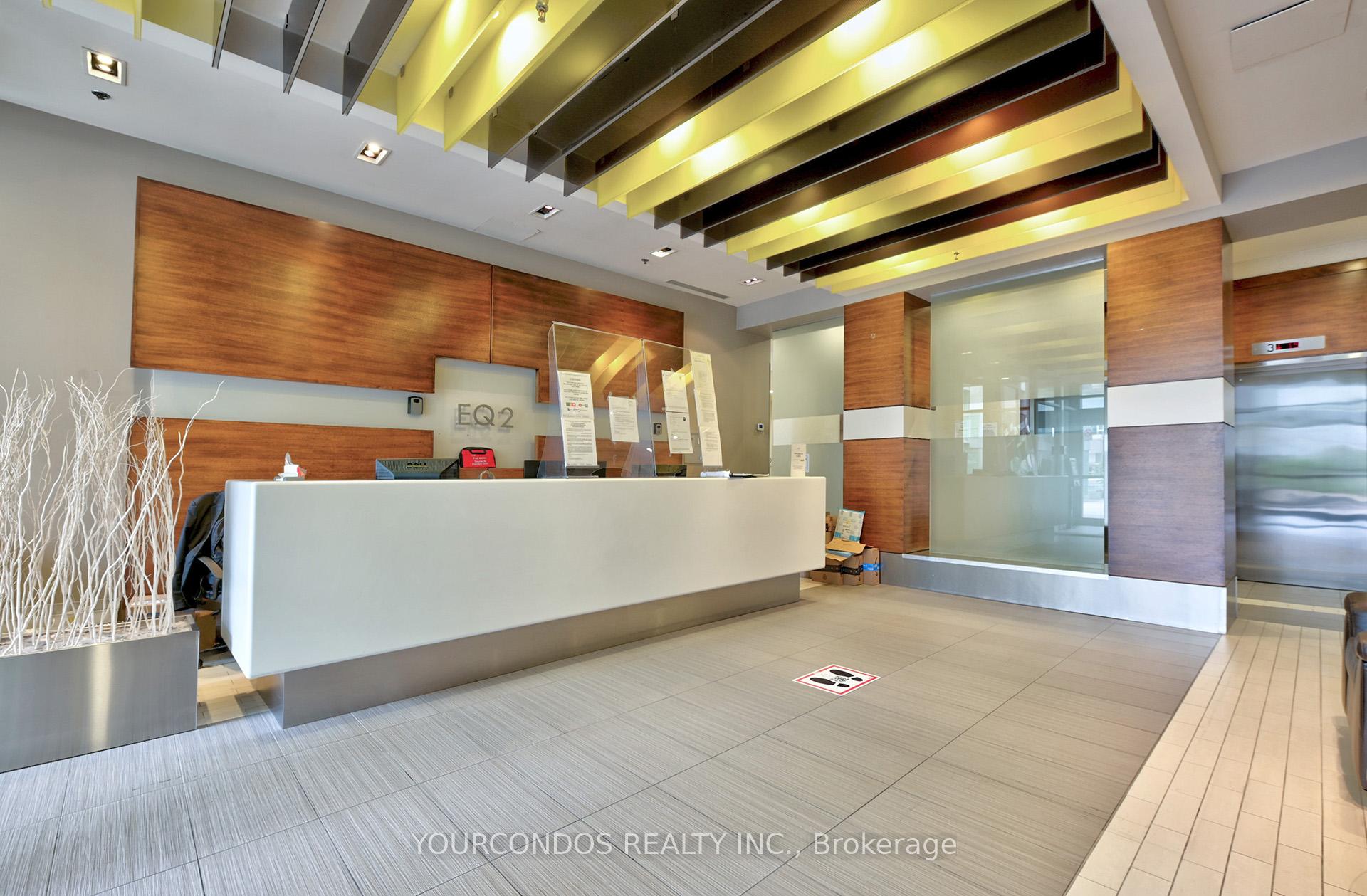 2 Bedrooms Condo at 60 Town Centre, Toronto For sale