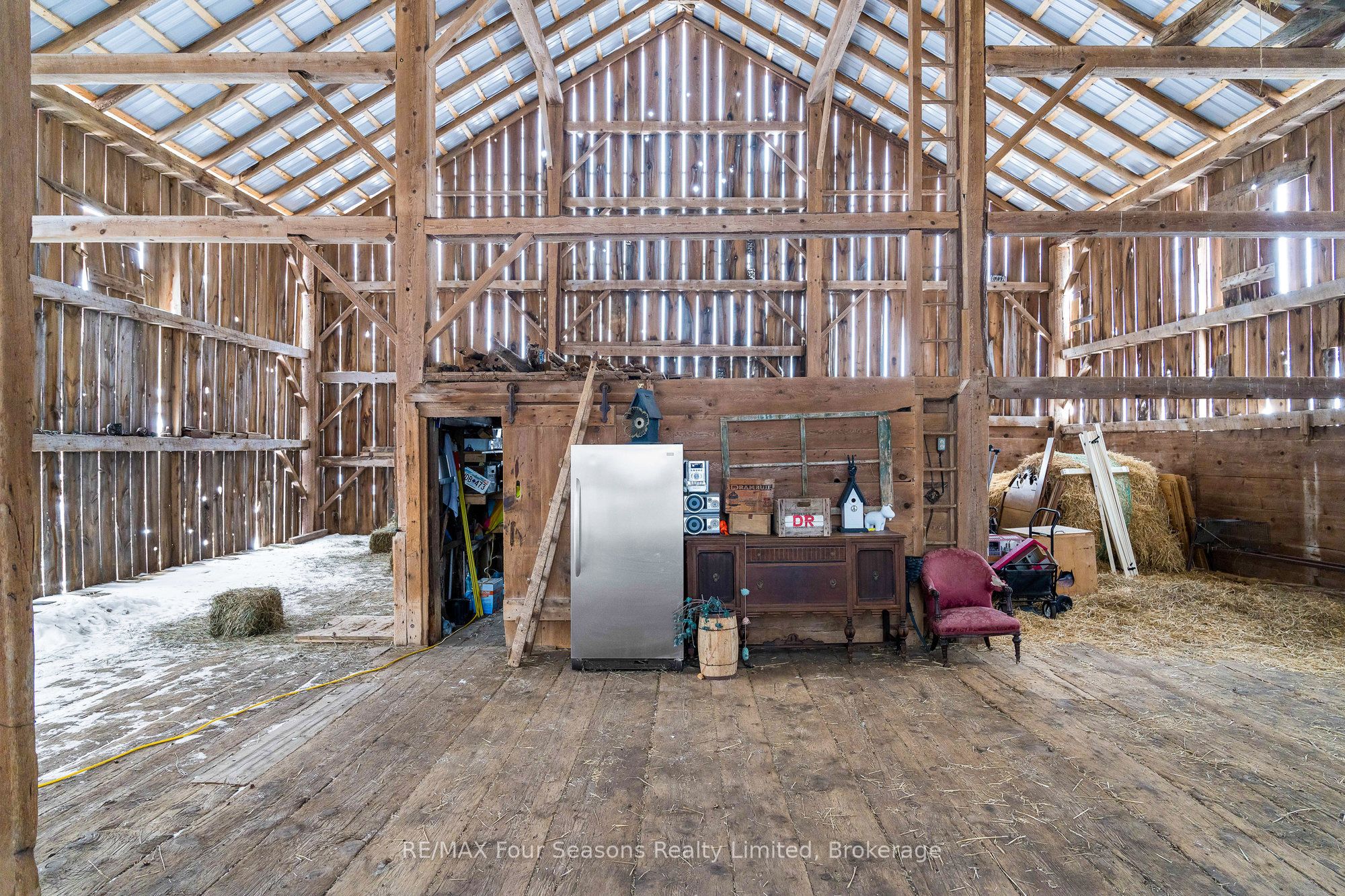 1154 Fairgrounds Road, Clearview, ON L0M 1S0