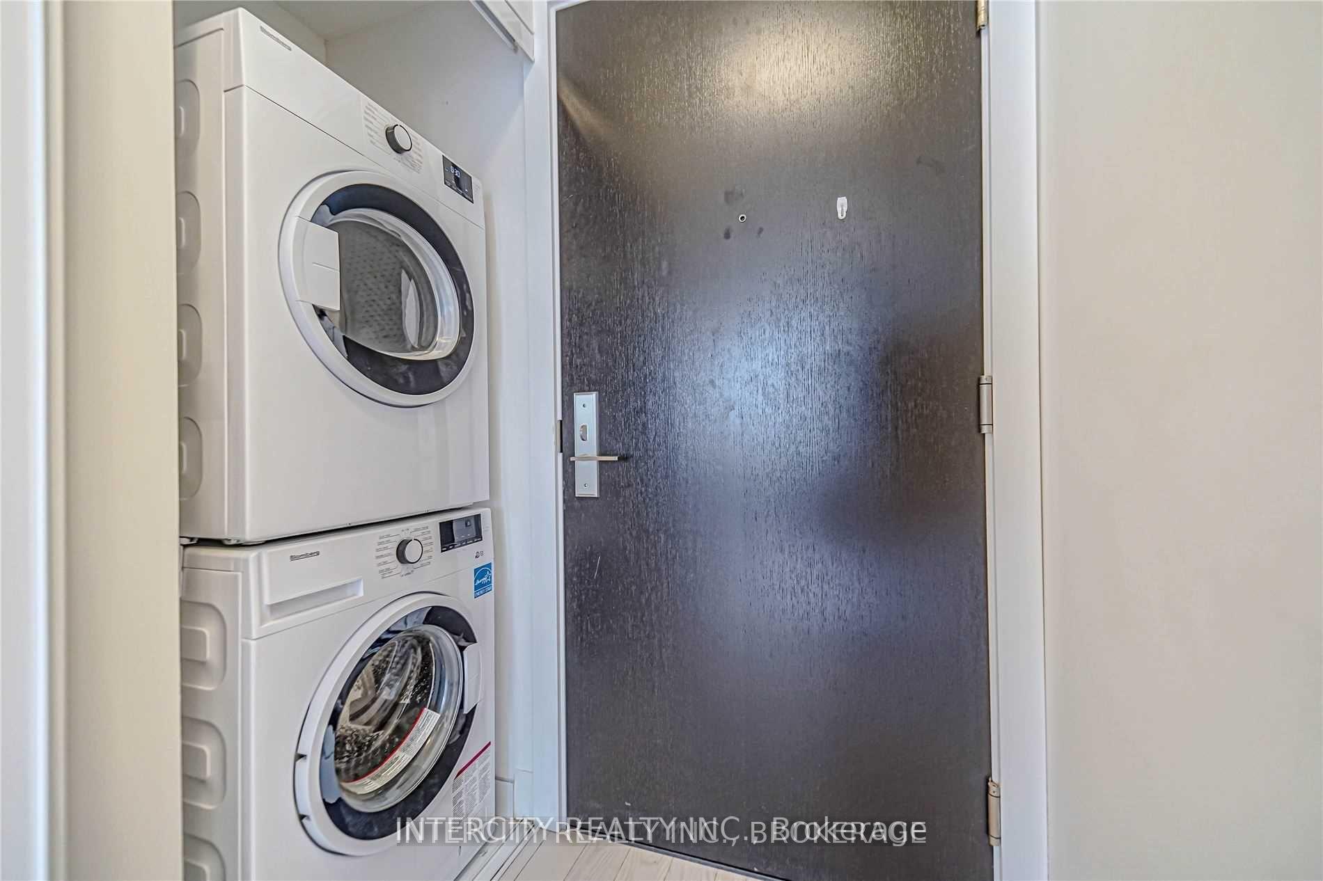 3 Bedrooms Condo at 181 Bedford, Toronto For sale