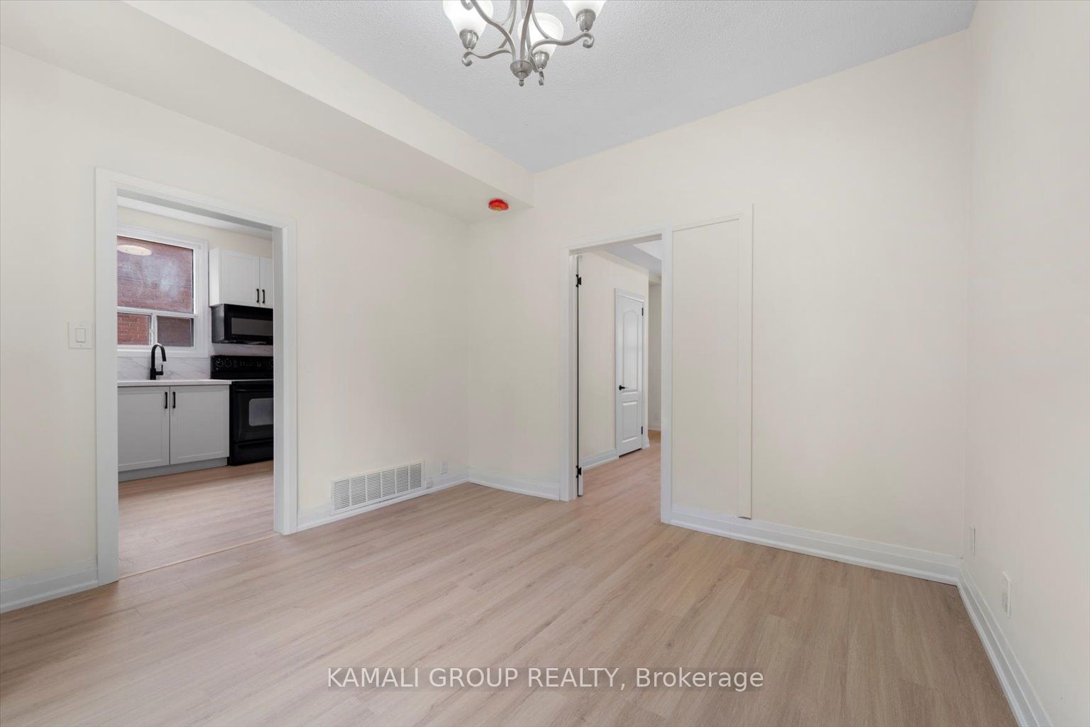 254 Bruce Street, #Main
