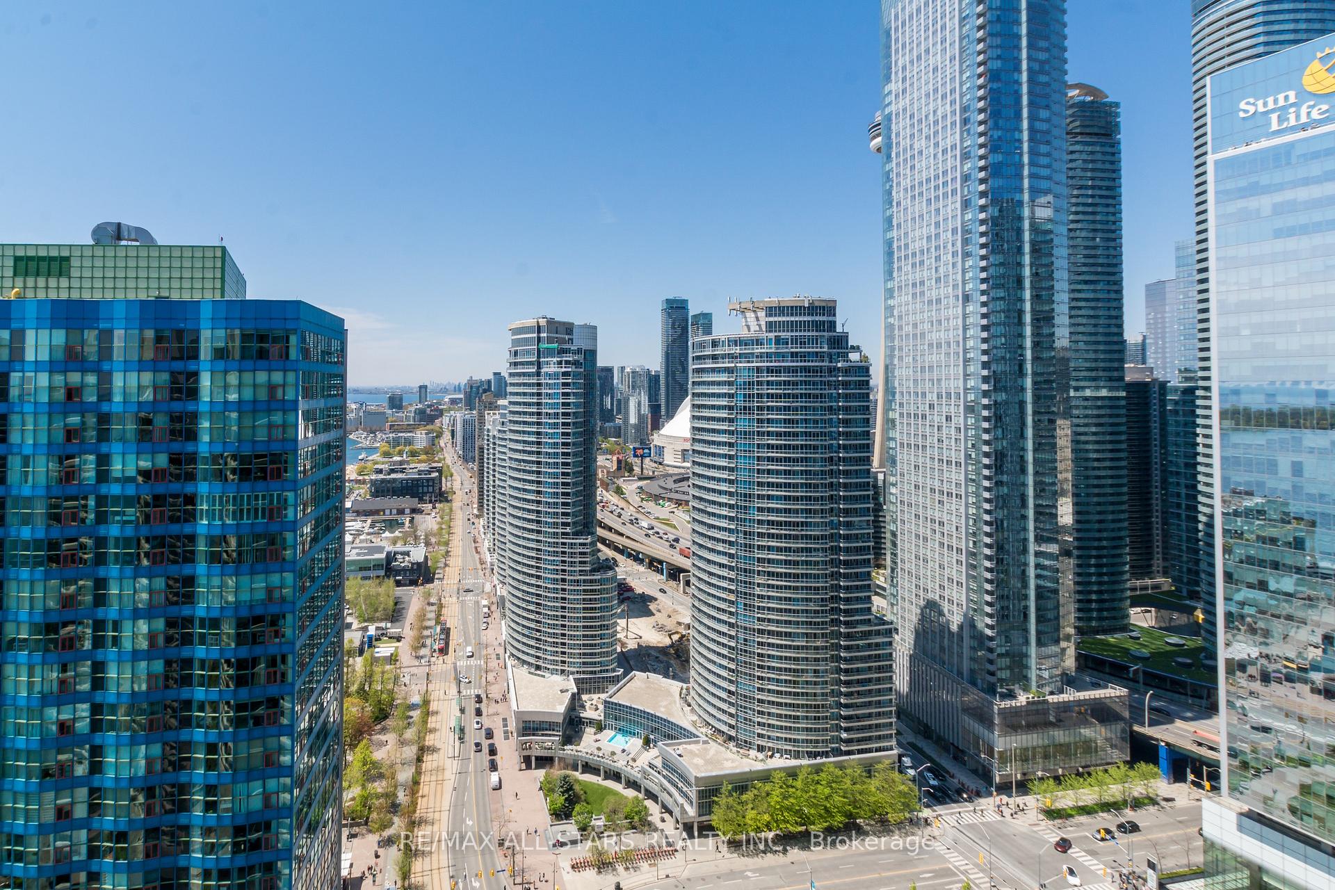 1 Bedroom Condo at 55 Harbour, Toronto For sale