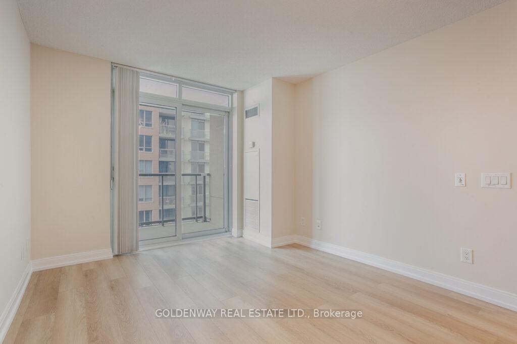 1 Bedroom Condo at 25 Viking, Toronto For sale