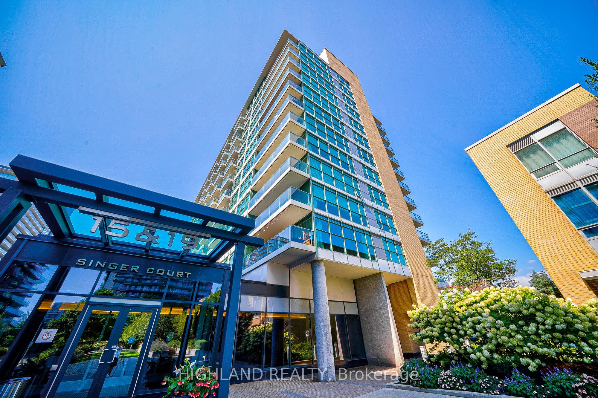 #512 - 15 Singer Court, Toronto, ON M2K 0B5