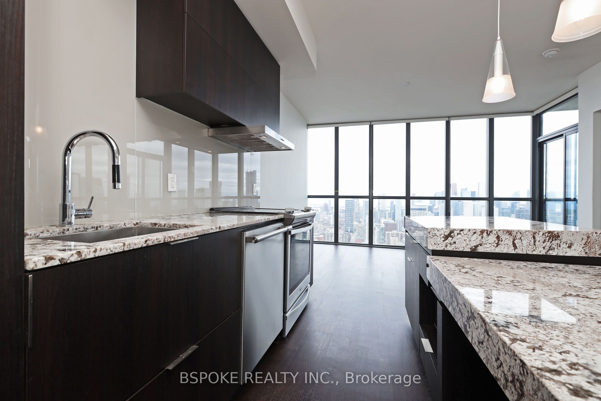 101 Charles Street E, #4402