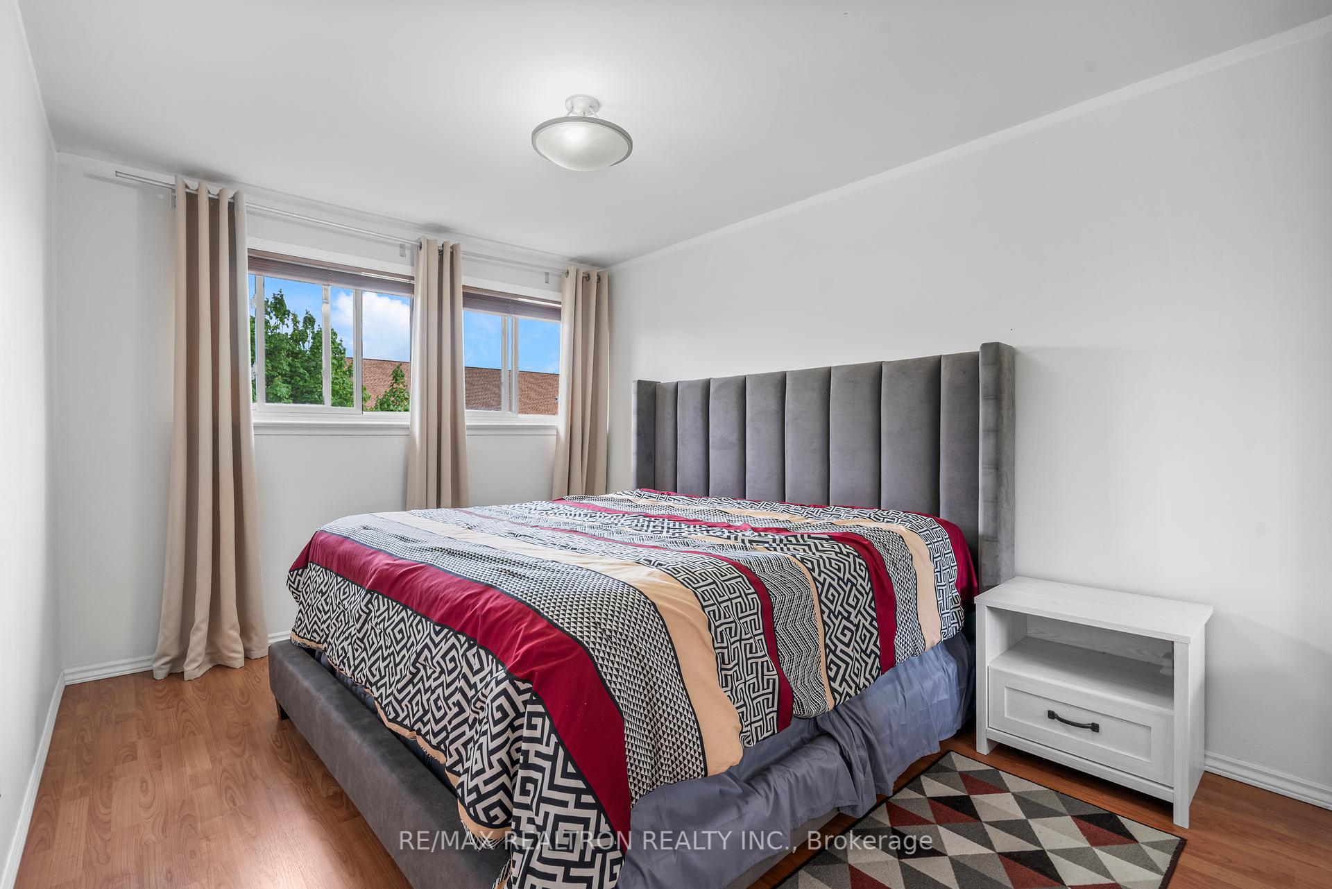 4 Bedrooms Condo at 19 Centennial Park, Toronto For sale