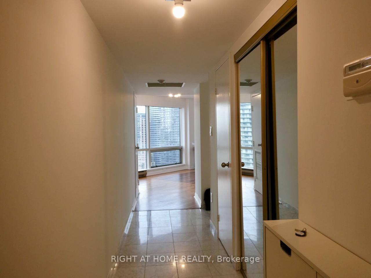 2 Bedrooms Condo at 1001 Bay, Toronto For sale