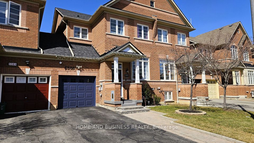 5586 Waterwind Crescent