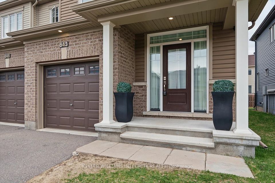 843 June Grass Street, OrleansCumberlandandArea, ON K4A 1H4