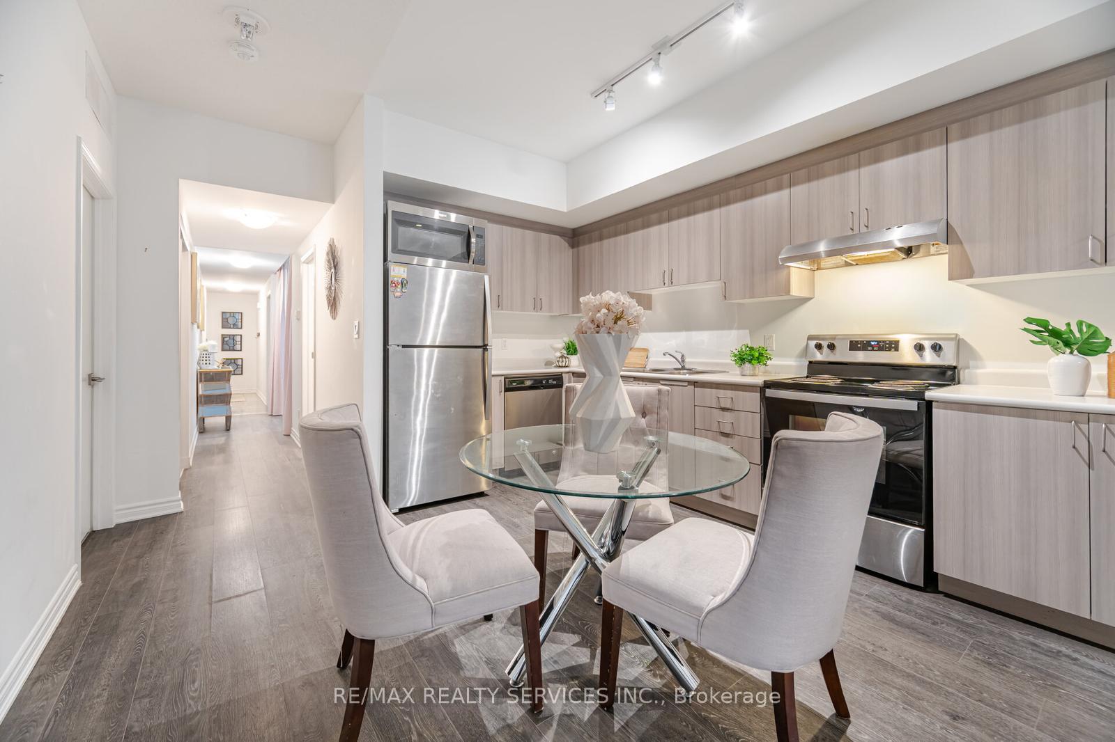 3 Bedrooms Condo at C-3 Falaise,  Toronto For sale